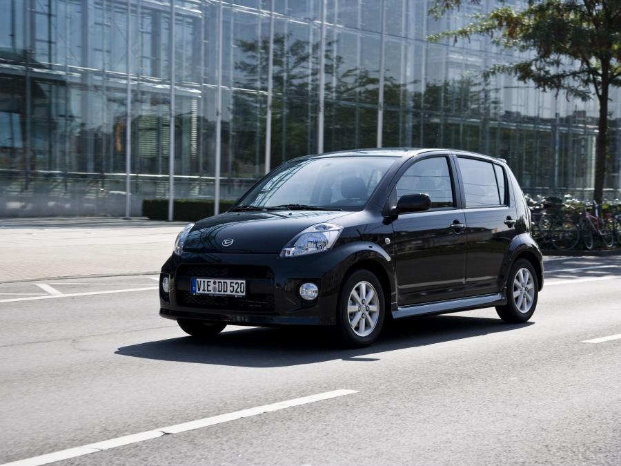  Daihatsu Sirion 2007 года  (фото 13 из 22)